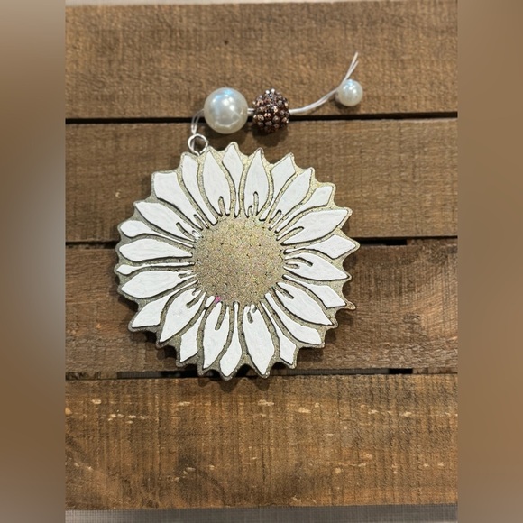 FRESHIE - Picture 1 of 2